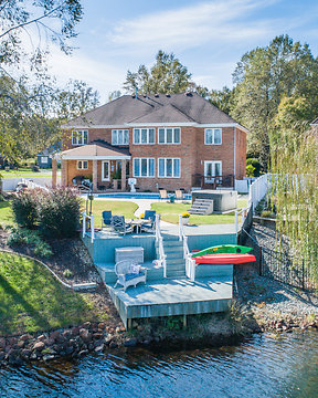 Click to Read Aerial photos of a Chesapeake Waterfront House